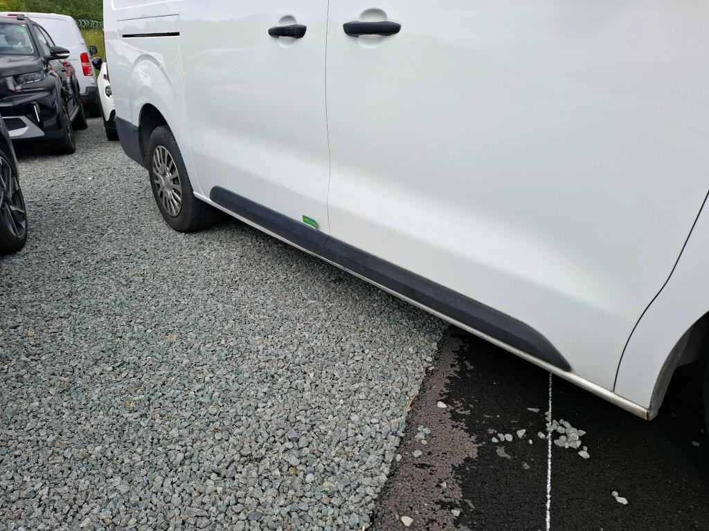 TOYOTA  2022
