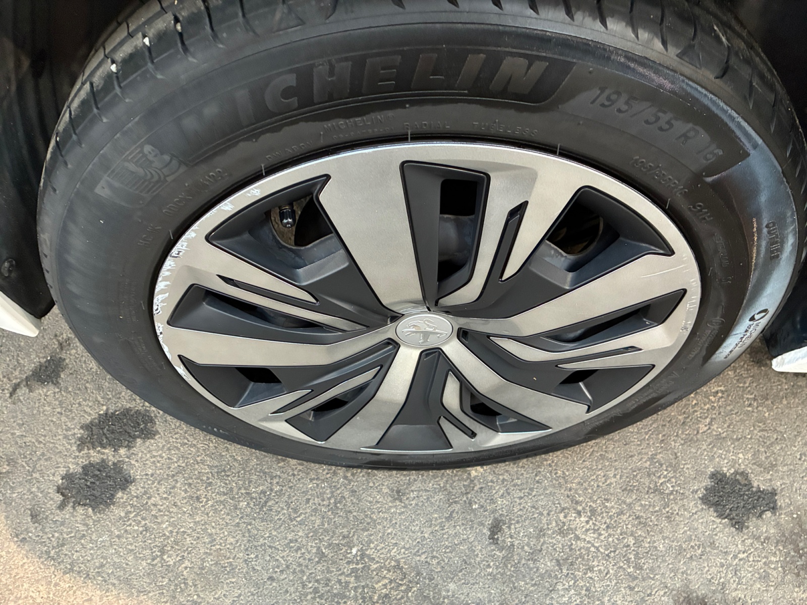 PEUGEOT 208 PureTech 100 S&S BVM6 2023