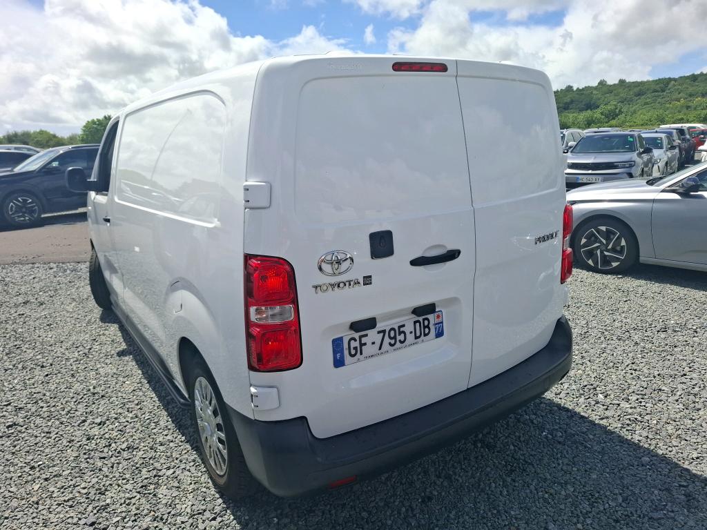TOYOTA  2022