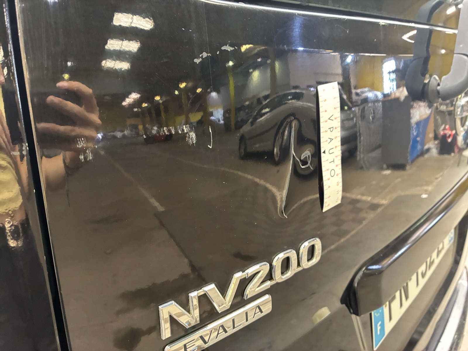 NISSAN  2017