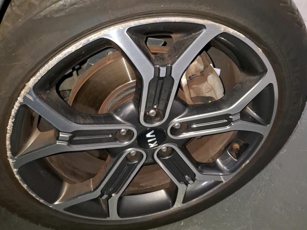 KIA  2021