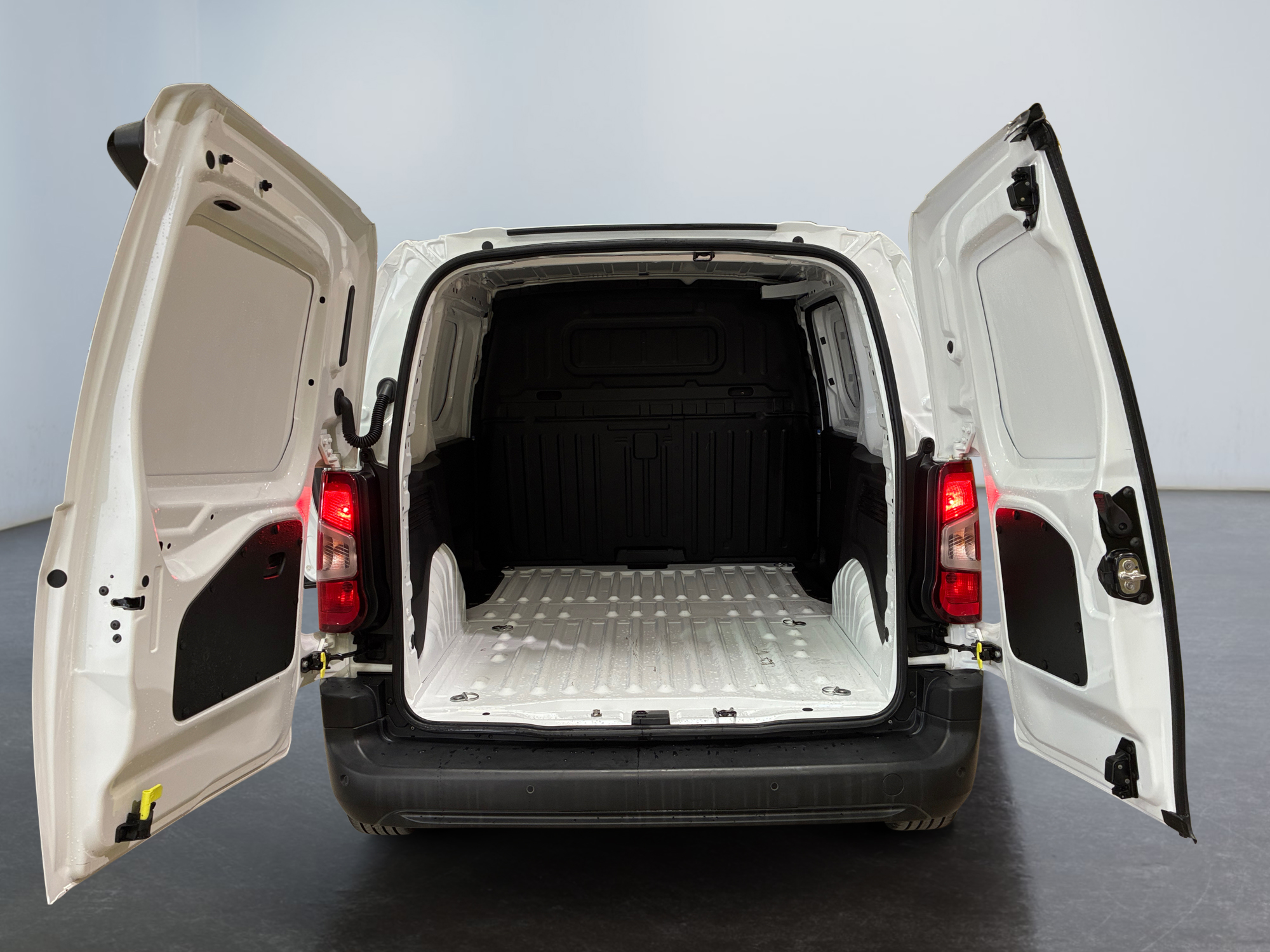 PEUGEOT PARTNER FOURGON PARTNER FOURGON STANDARD 650 KG BLUEHDI 100 S&S BVM5 ASPHALT 2021