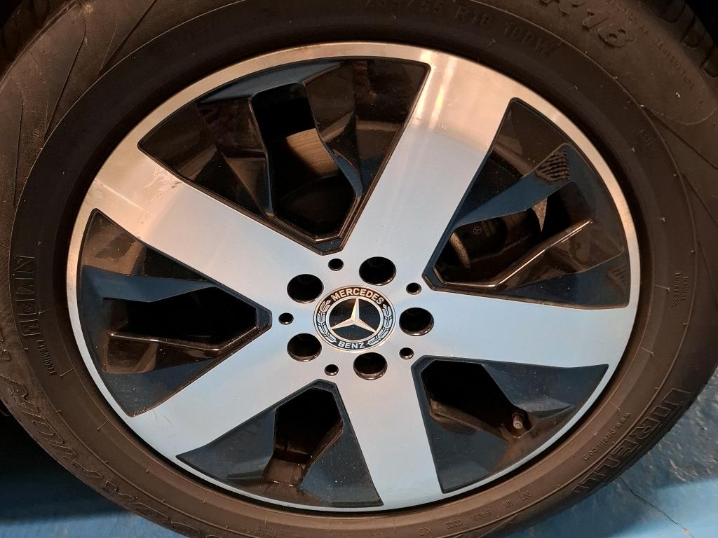 MERCEDES MERCEDES GLB 200 d 8G-DCT Progressive Line 2022