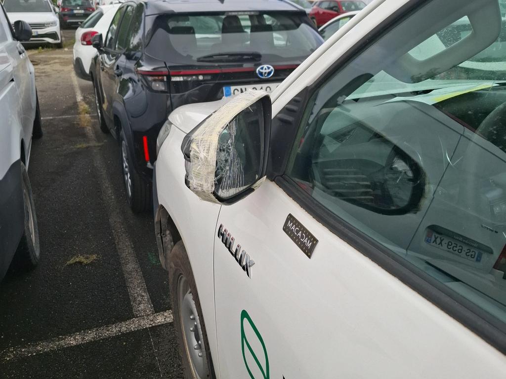 TOYOTA  2021