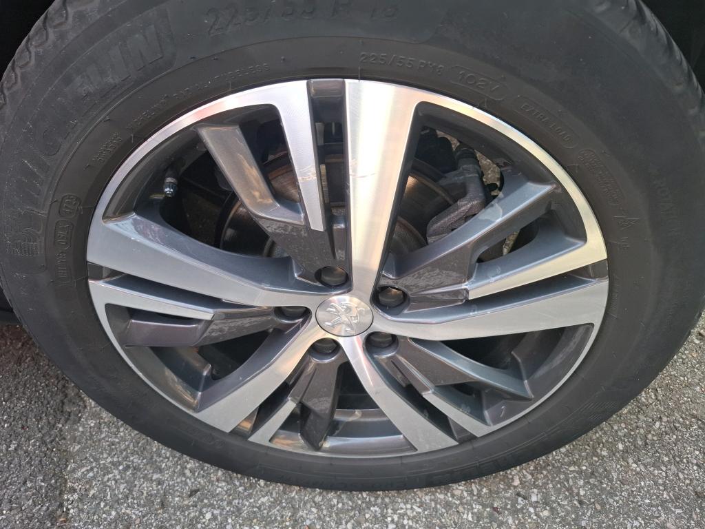 PEUGEOT PEUGEOT 3008 Hybrid 225 e-EAT8 Allure Pack 2023