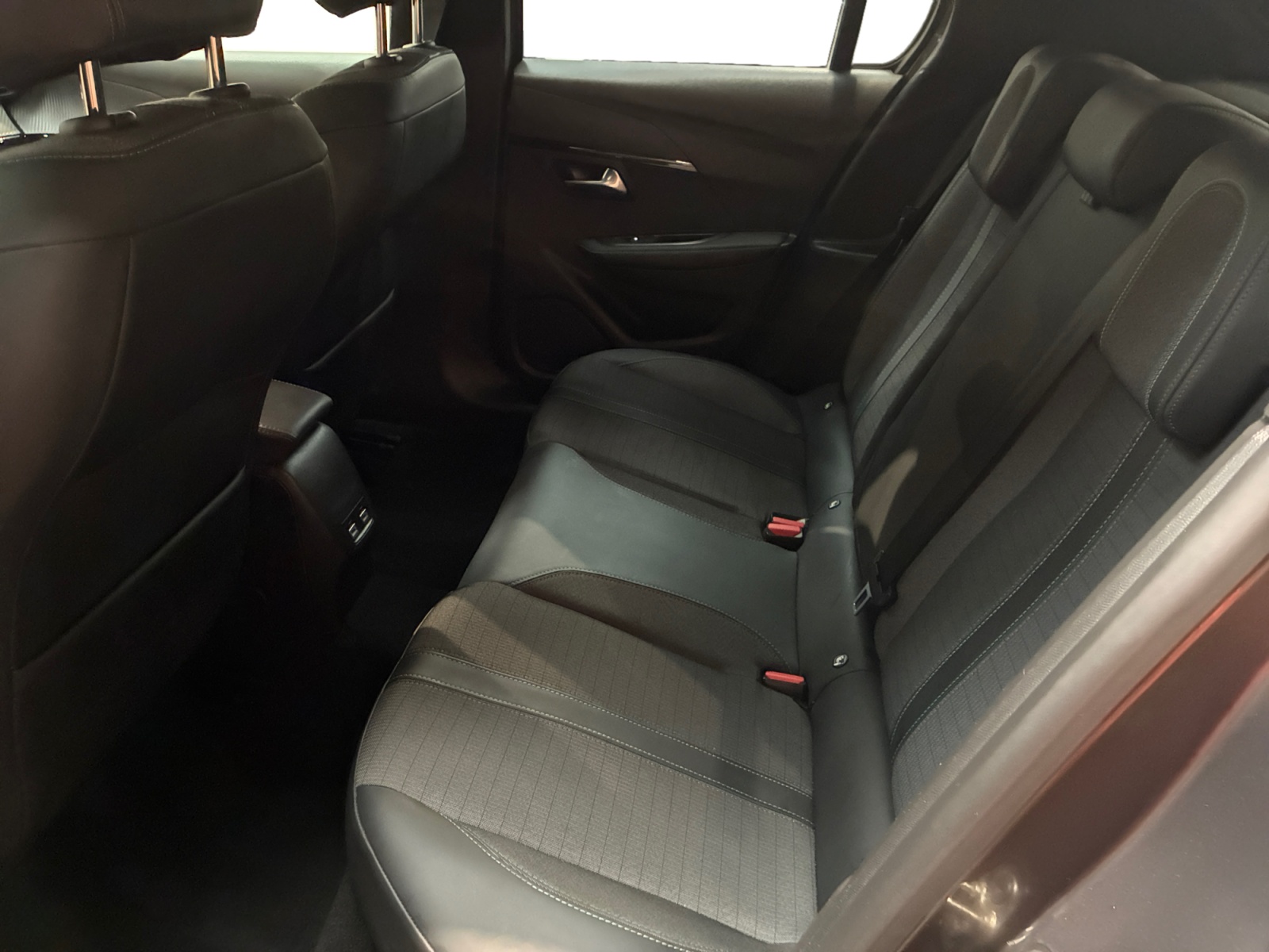 PEUGEOT 208 PureTech 100 S&S EAT8 2021