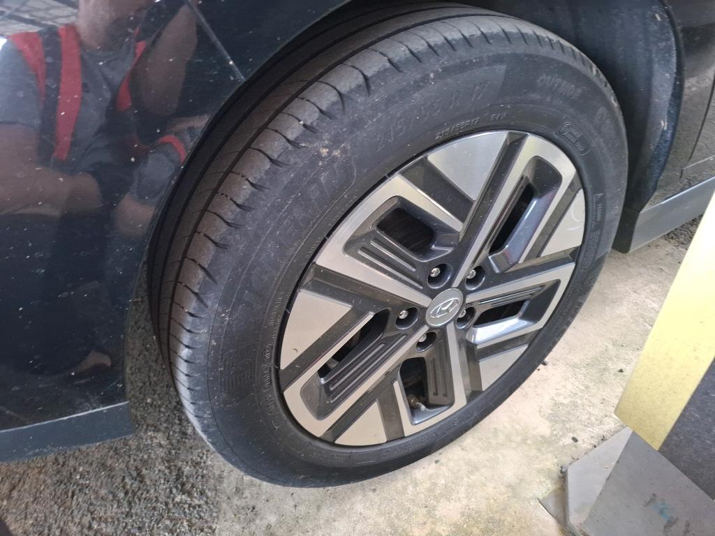 HYUNDAI  2023
