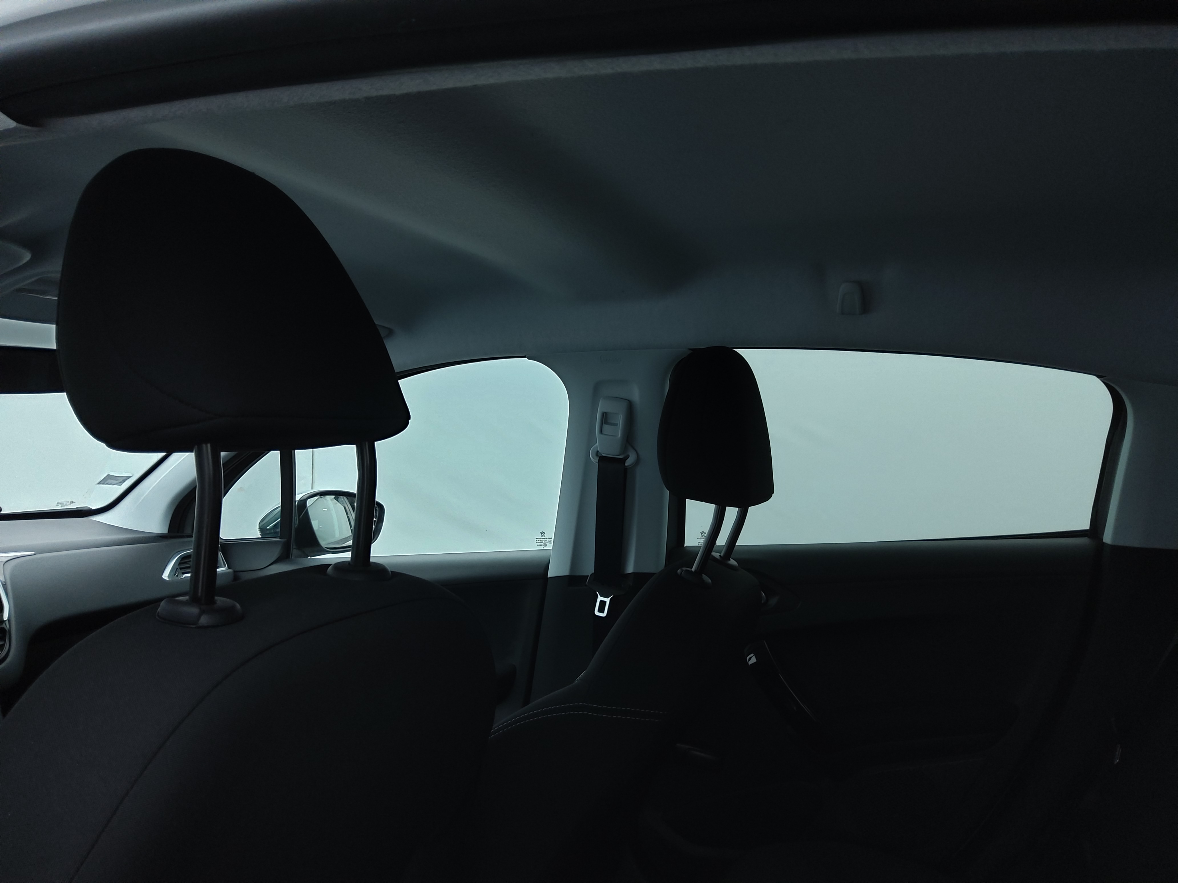 PEUGEOT  2011