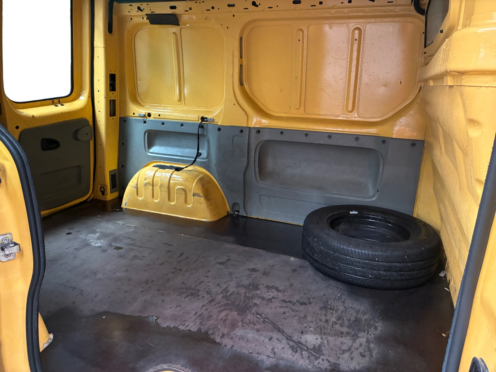 RENAULT TRAFIC FOURGON TRAFIC FGN DCI 90 L1H2 1200 KG CONFORT EURO 5 2014