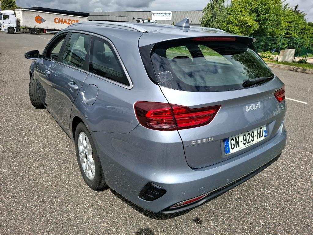 KIA  2023