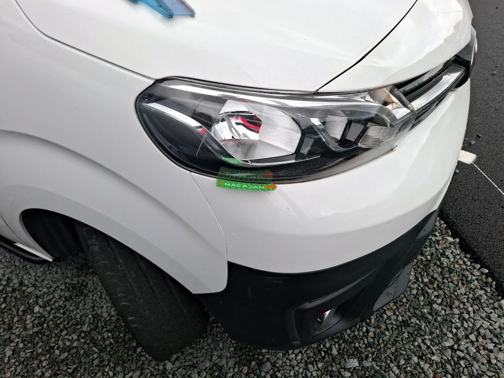 TOYOTA  2022