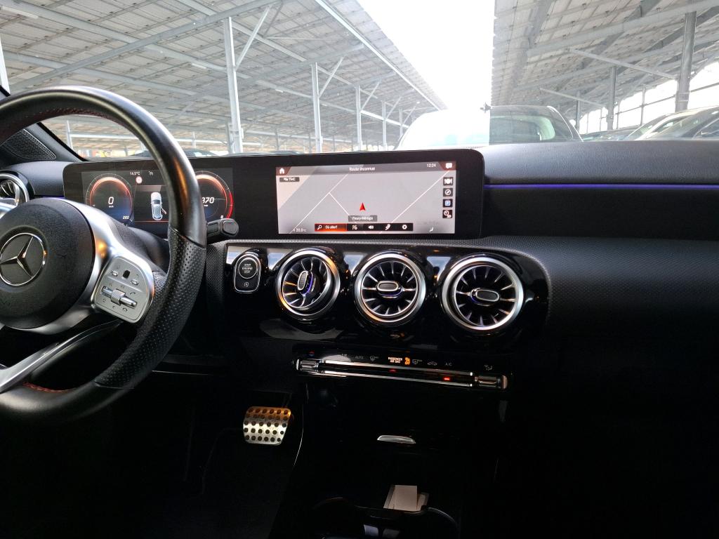MERCEDES MERCEDES CLASSE A 180 7G-DCT AMG Line 2021