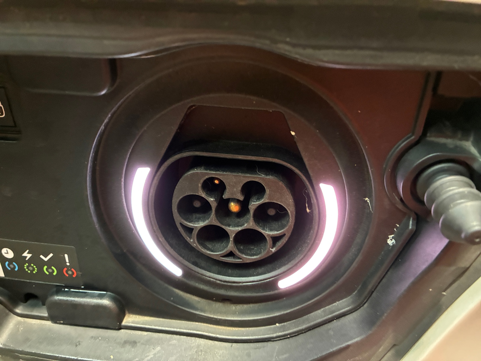 PEUGEOT 3008 Hybrid4 300 e-EAT8 2021