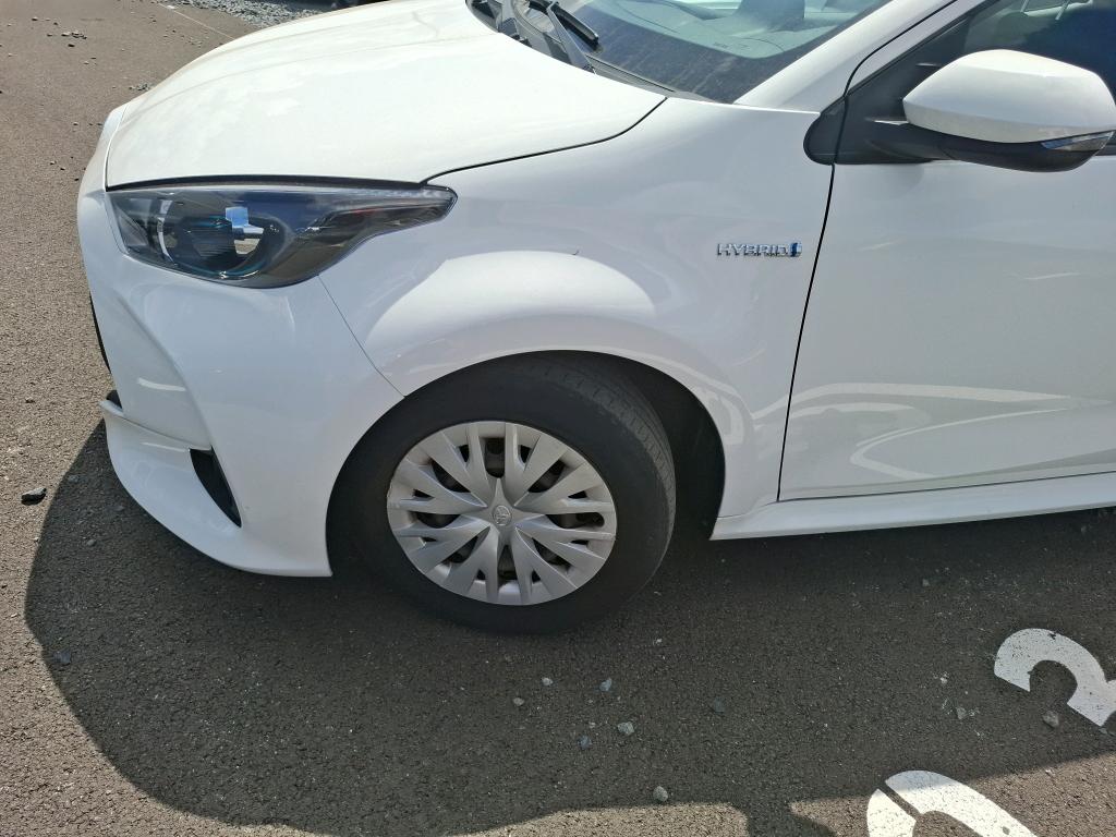 TOYOTA  2021