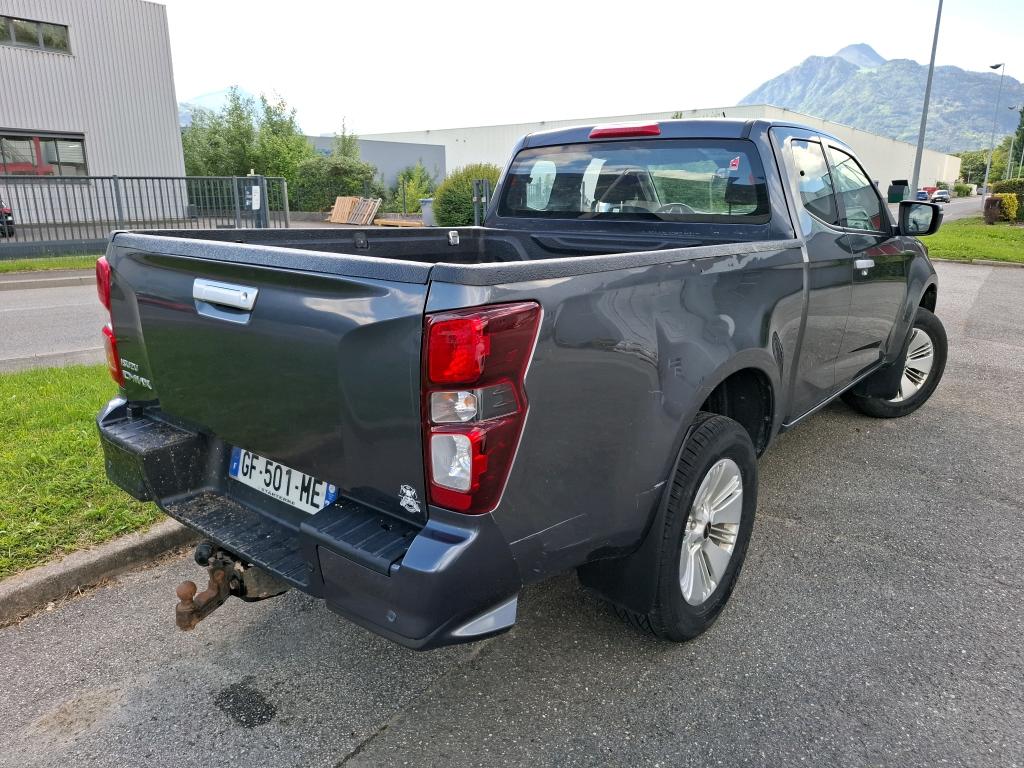 ISUZU  2022