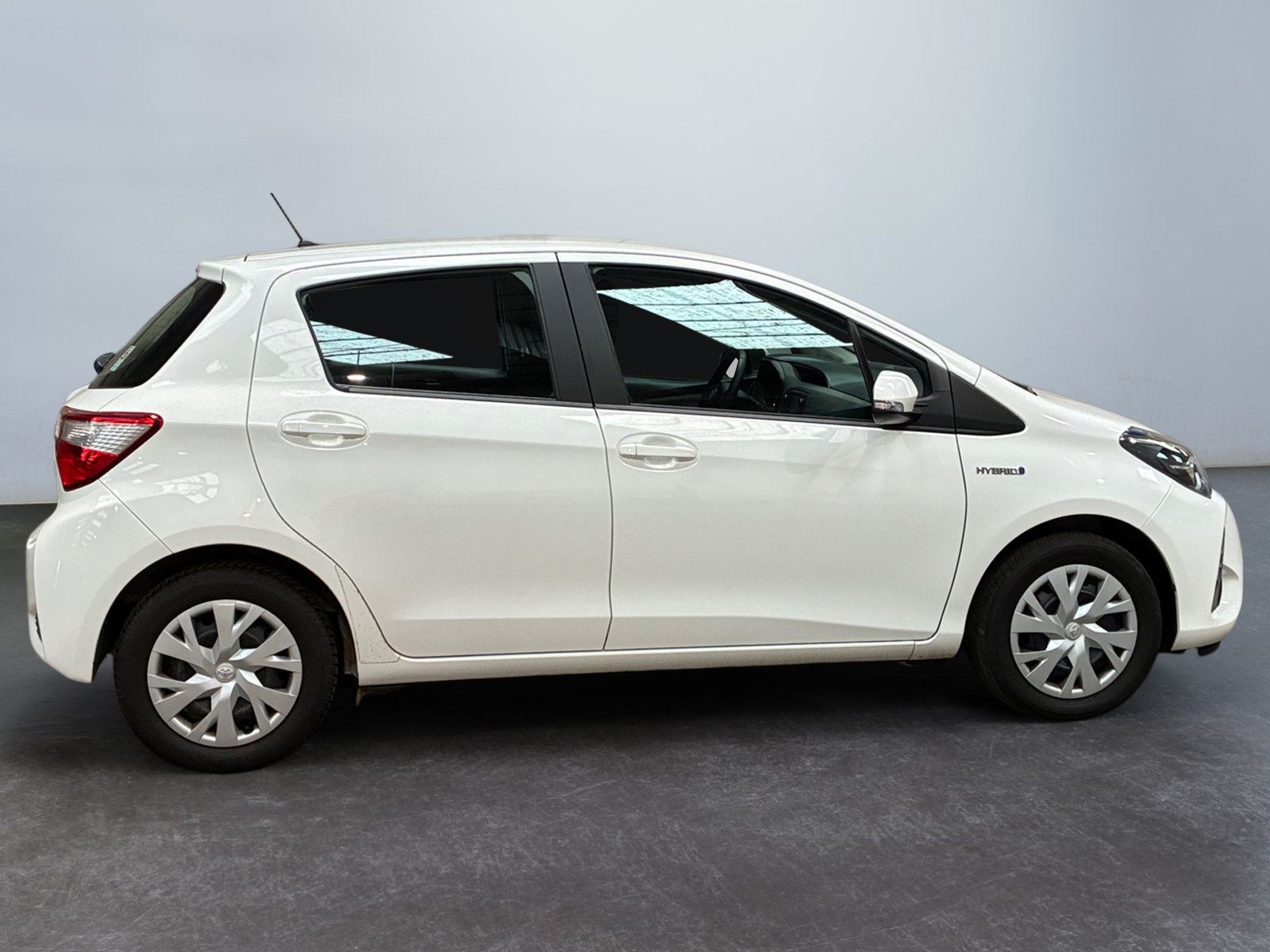 TOYOTA YARIS HYBRIDE AFFAIRES 100H FRANCE BUSINESS 2020