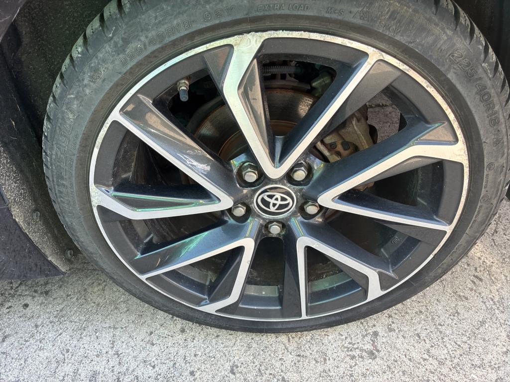 TOYOTA  2021