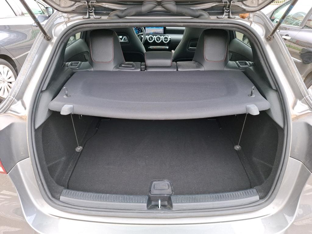 MERCEDES MERCEDES CLASSE A 200 d 8G-DCT AMG Line 2021