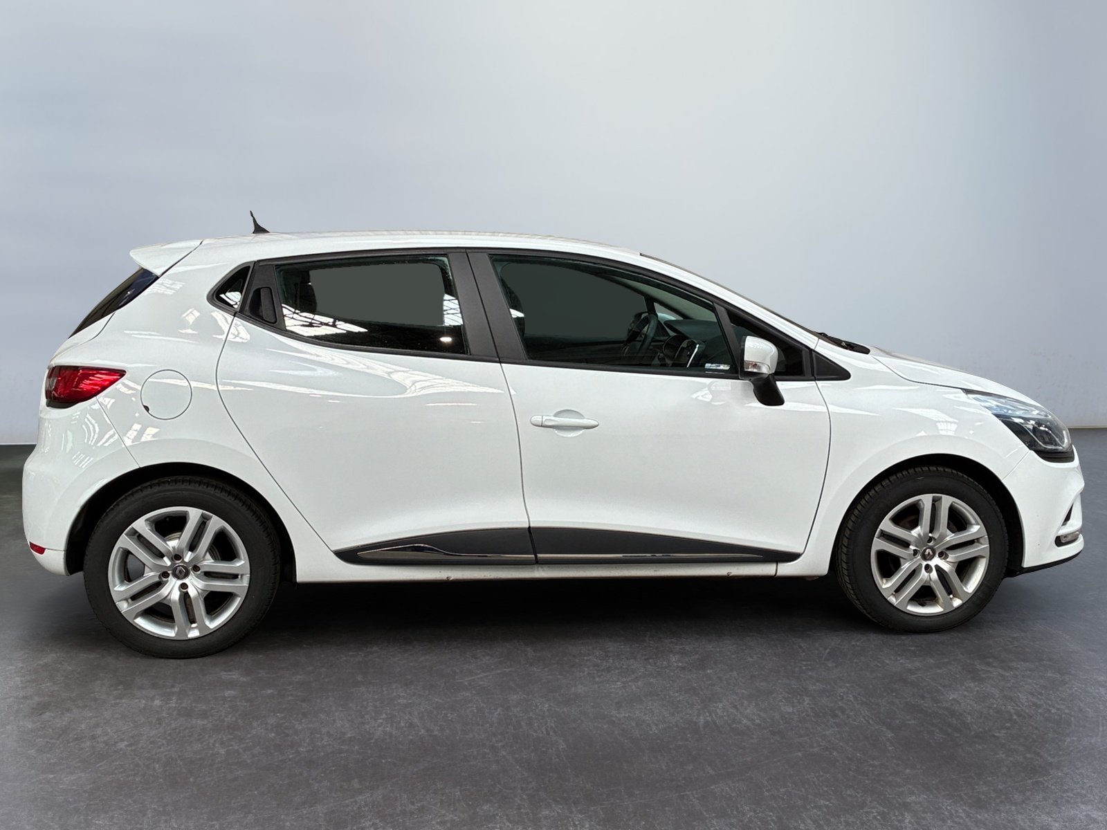RENAULT Clio TCe 90 E6C 2019