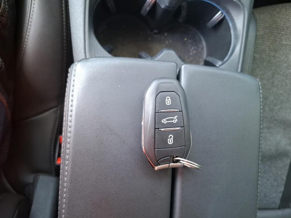 PEUGEOT PEUGEOT 3008 BUSINESS BlueHDi 130ch S&S EAT8 Allure 2020