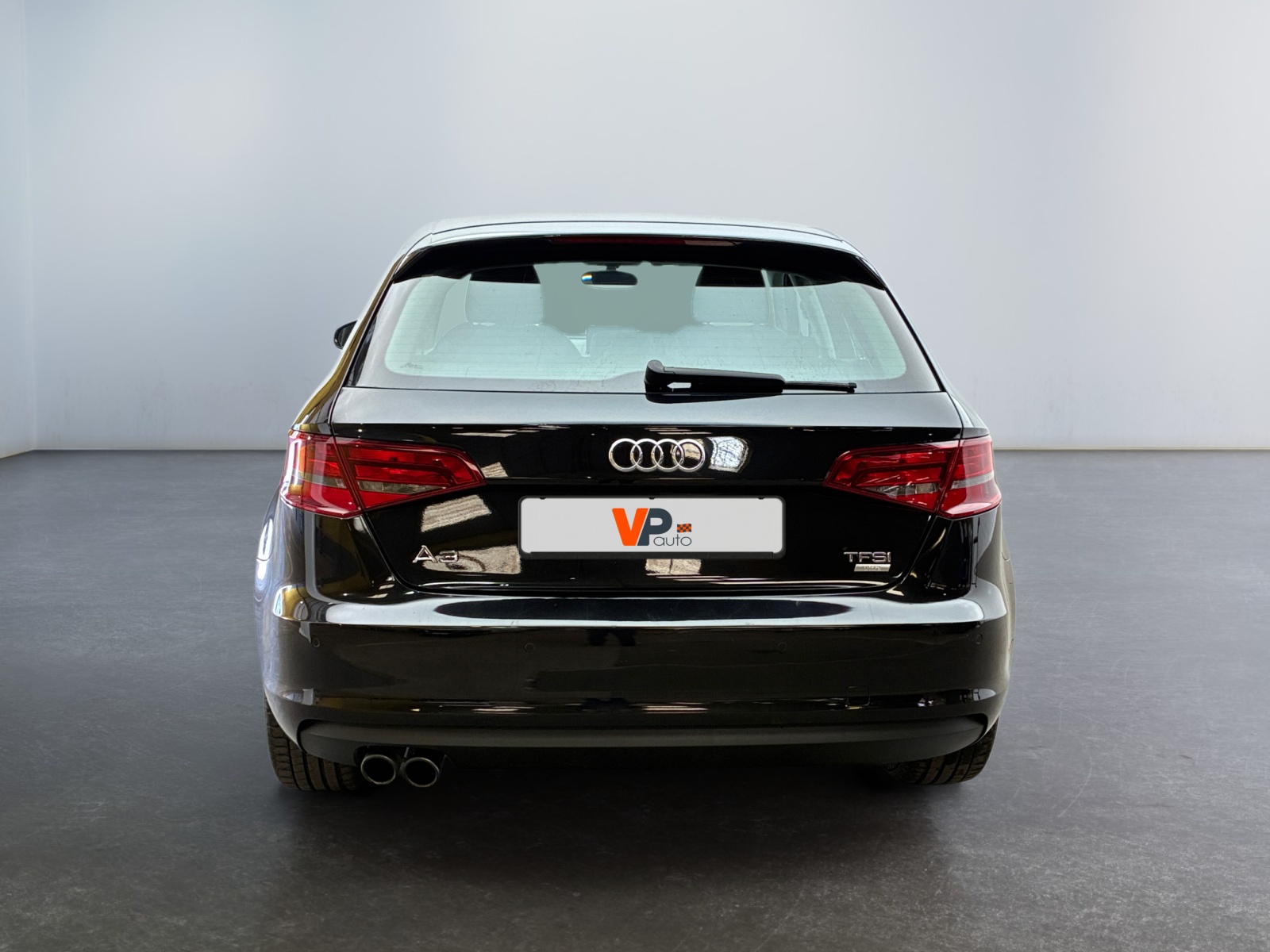 AUDI  2015