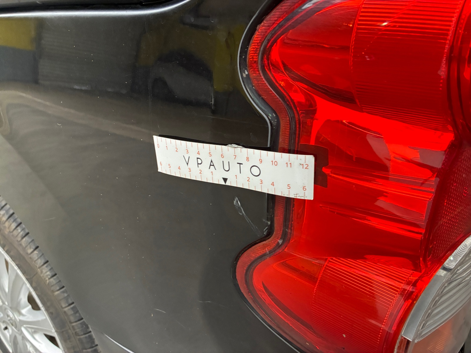 NISSAN  2017