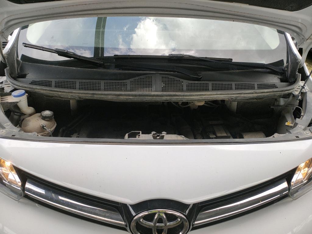 TOYOTA  2023