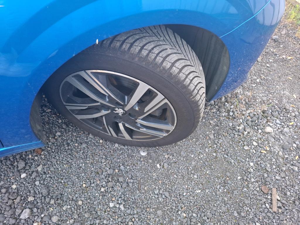 PEUGEOT PEUGEOT 208) 208 PureTech 130 S&S EAT8 Allure Pack 2022