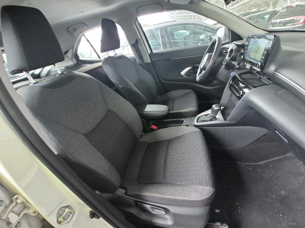 TOYOTA  2023